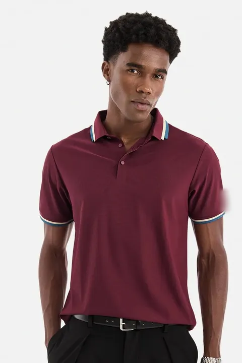 Tipped-collar polo in maroon